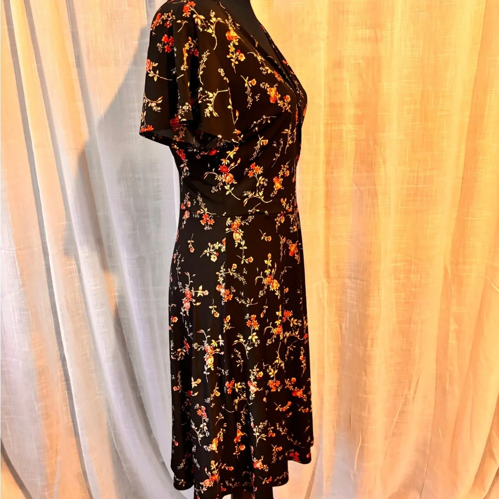 Kaileigh Black Floral Wrap Midi Dress with Red Accent - Picture 6 of 8